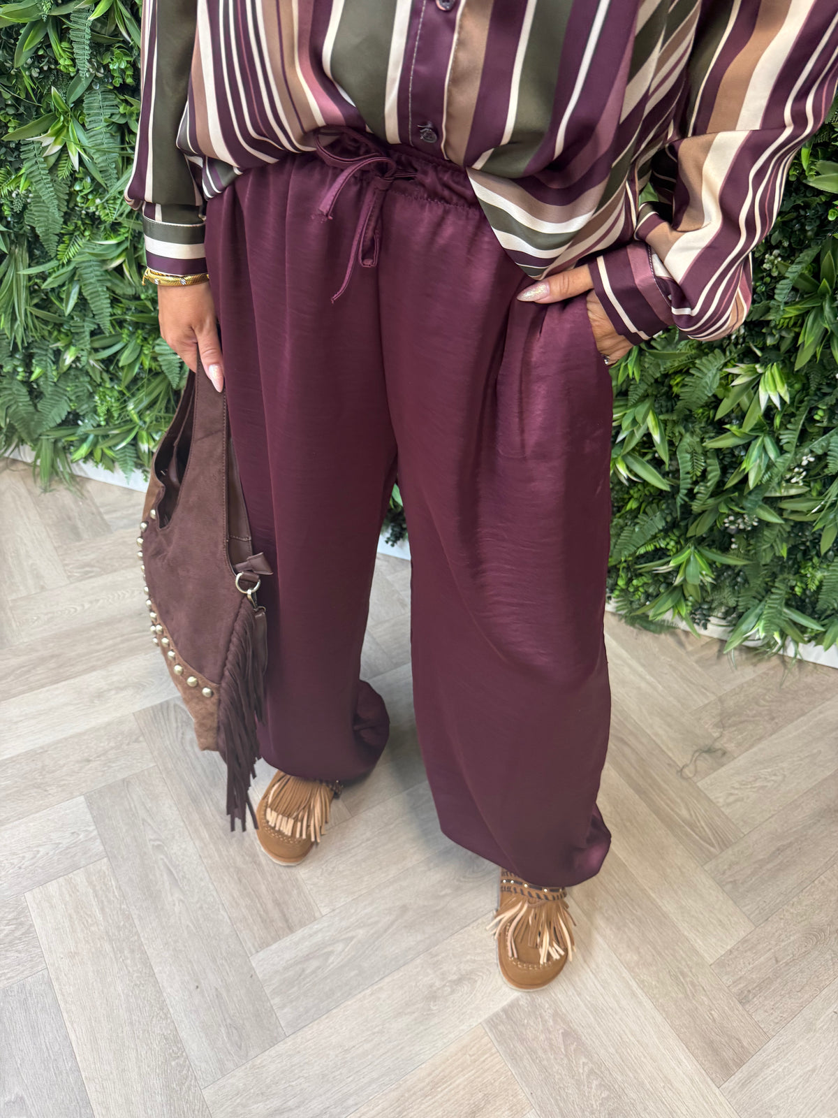 Silky broek met aantrekkoord bordeaux