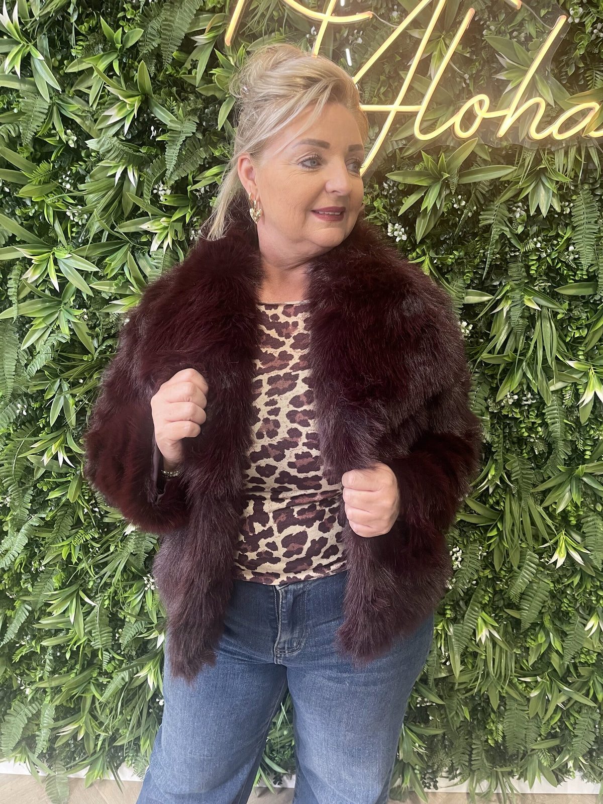 Fake fur jas bordeaux