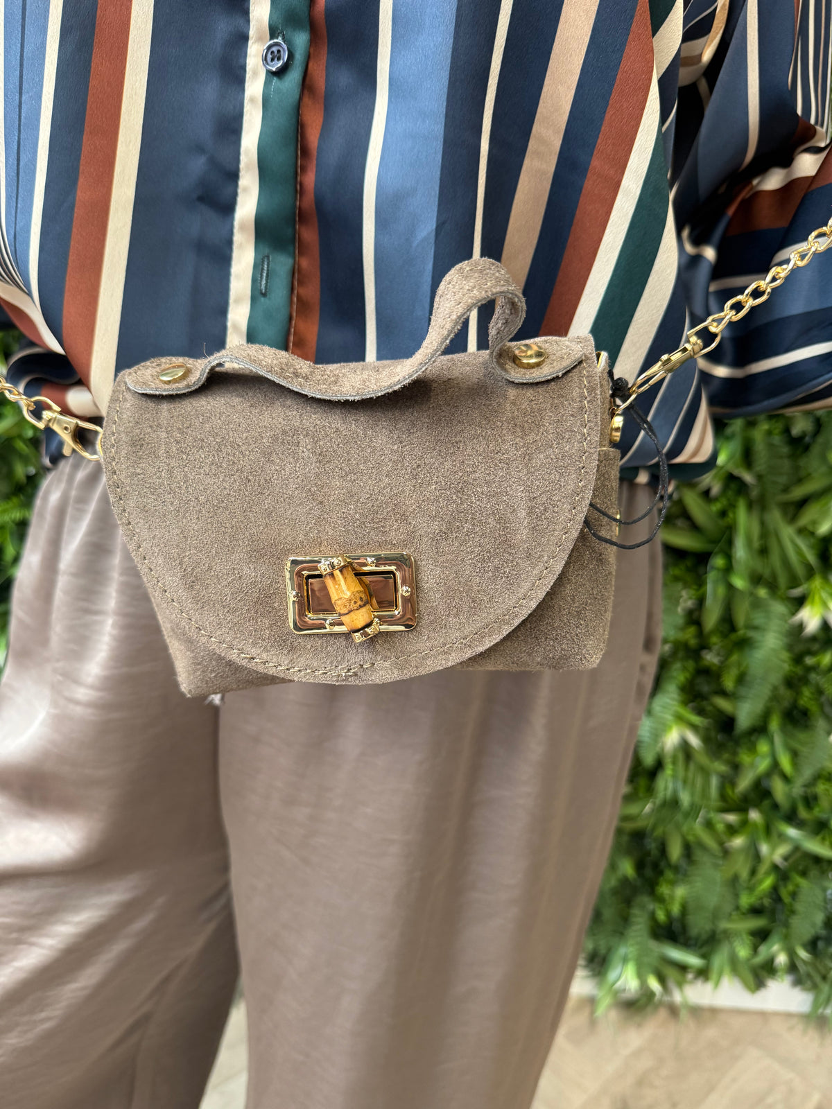 Kleine tas met gouden sluiting taupe
