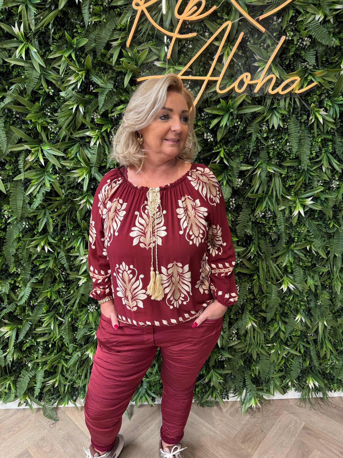 Top bloemen off-shoulder bordeaux