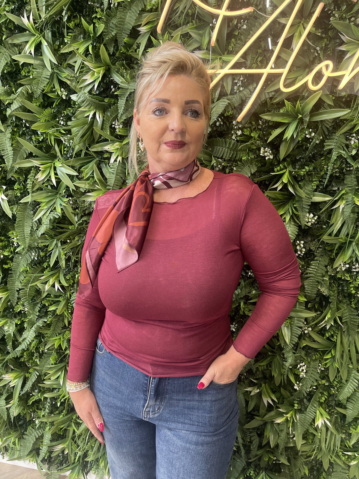 Basic mesh top bordeaux