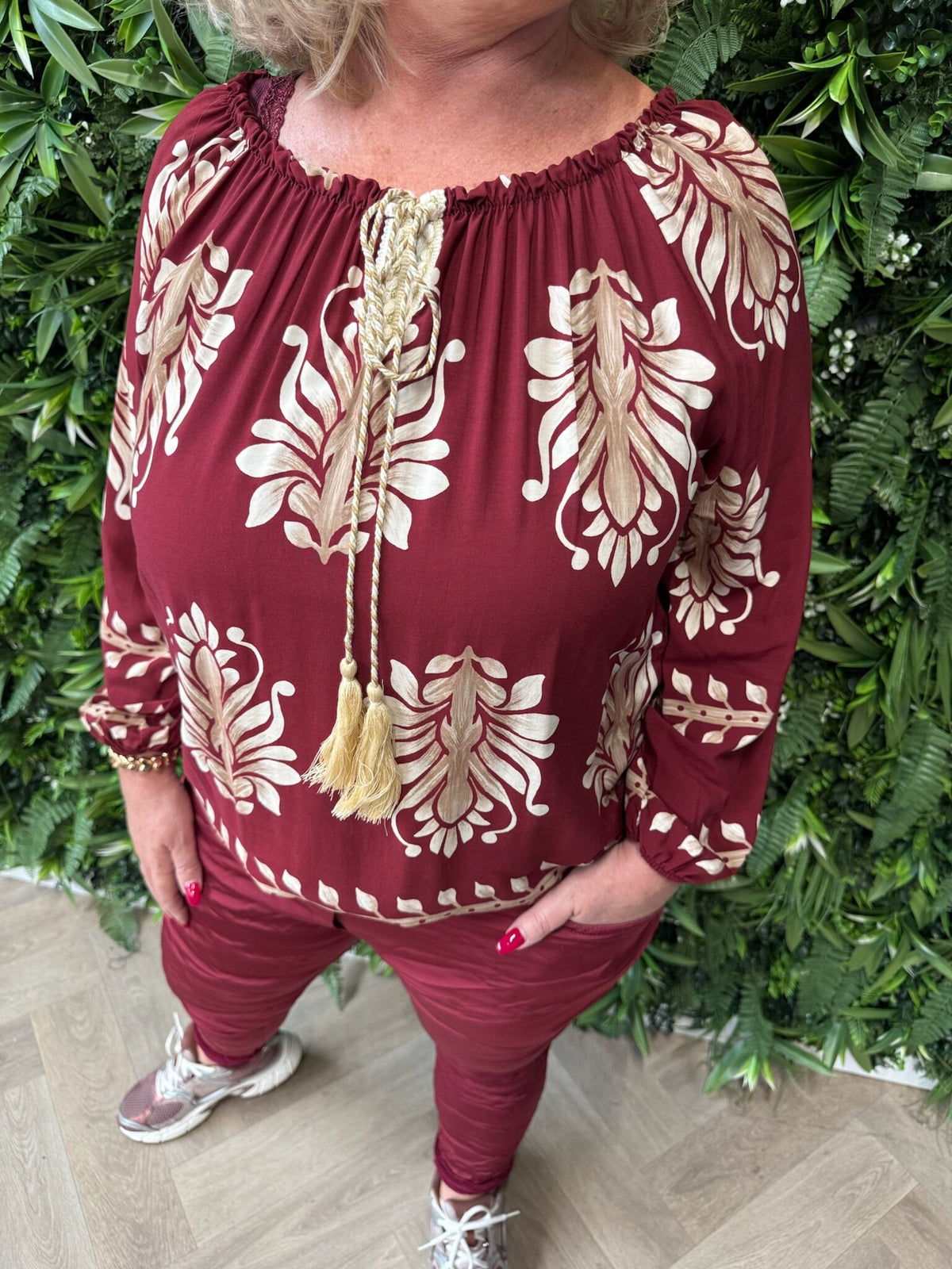 Top bloemen off-shoulder bordeaux
