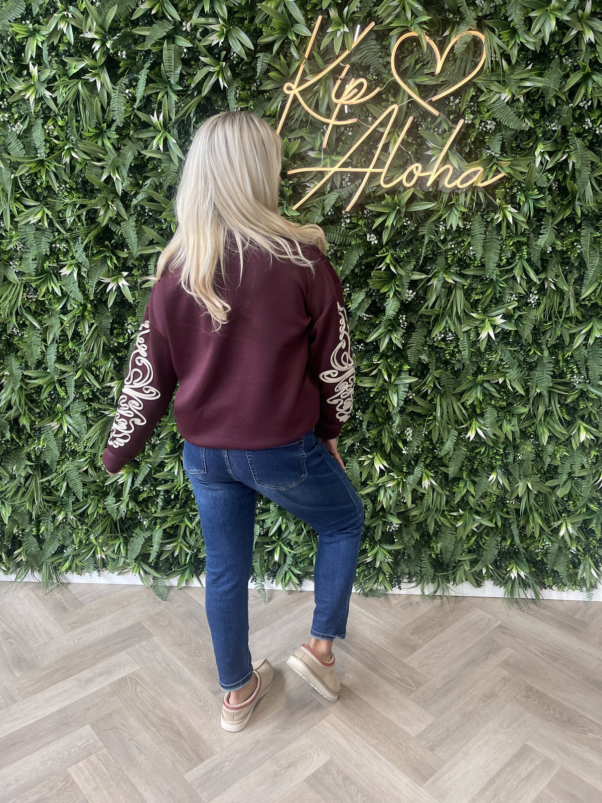 Sweater ronde hals met mouw detail bordeaux