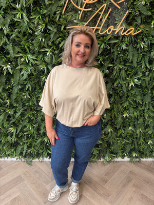 Top met elastieken onderkant beige