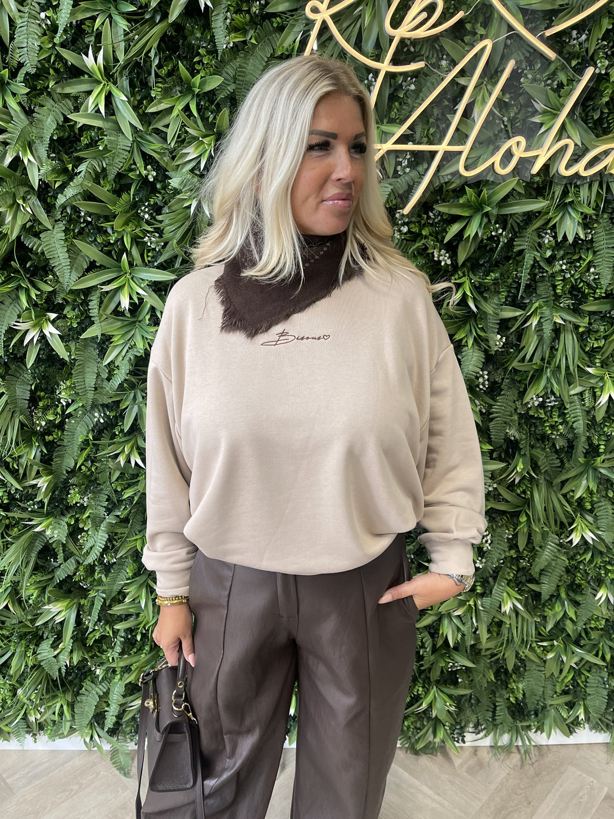 Sweater Bisous uni beige