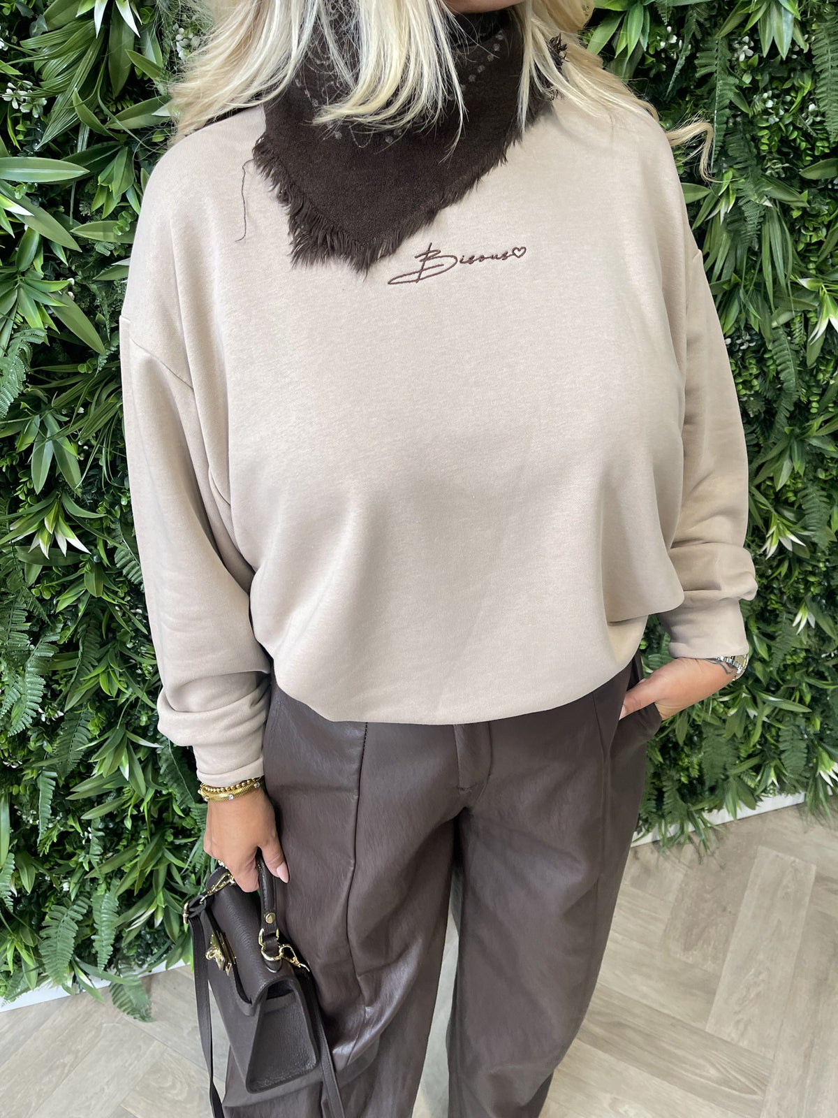Sweater Bisous uni beige
