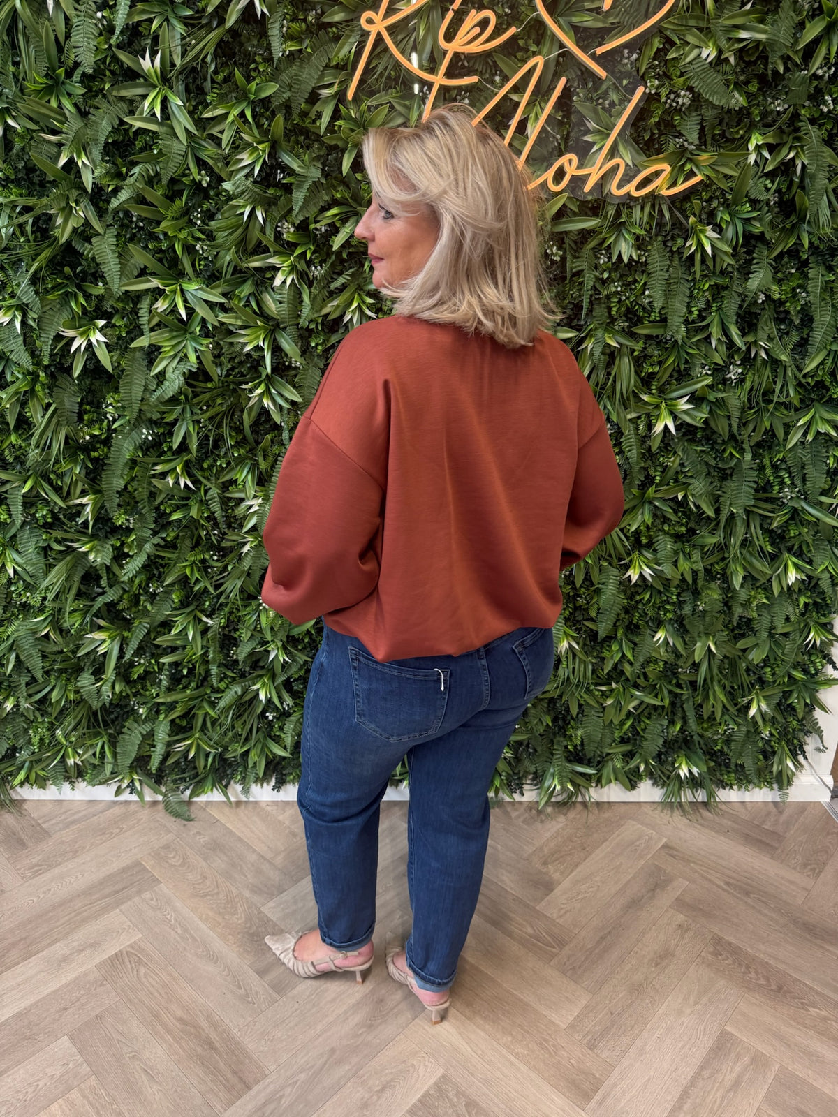 Sweater elastische onderkant uni terracotte