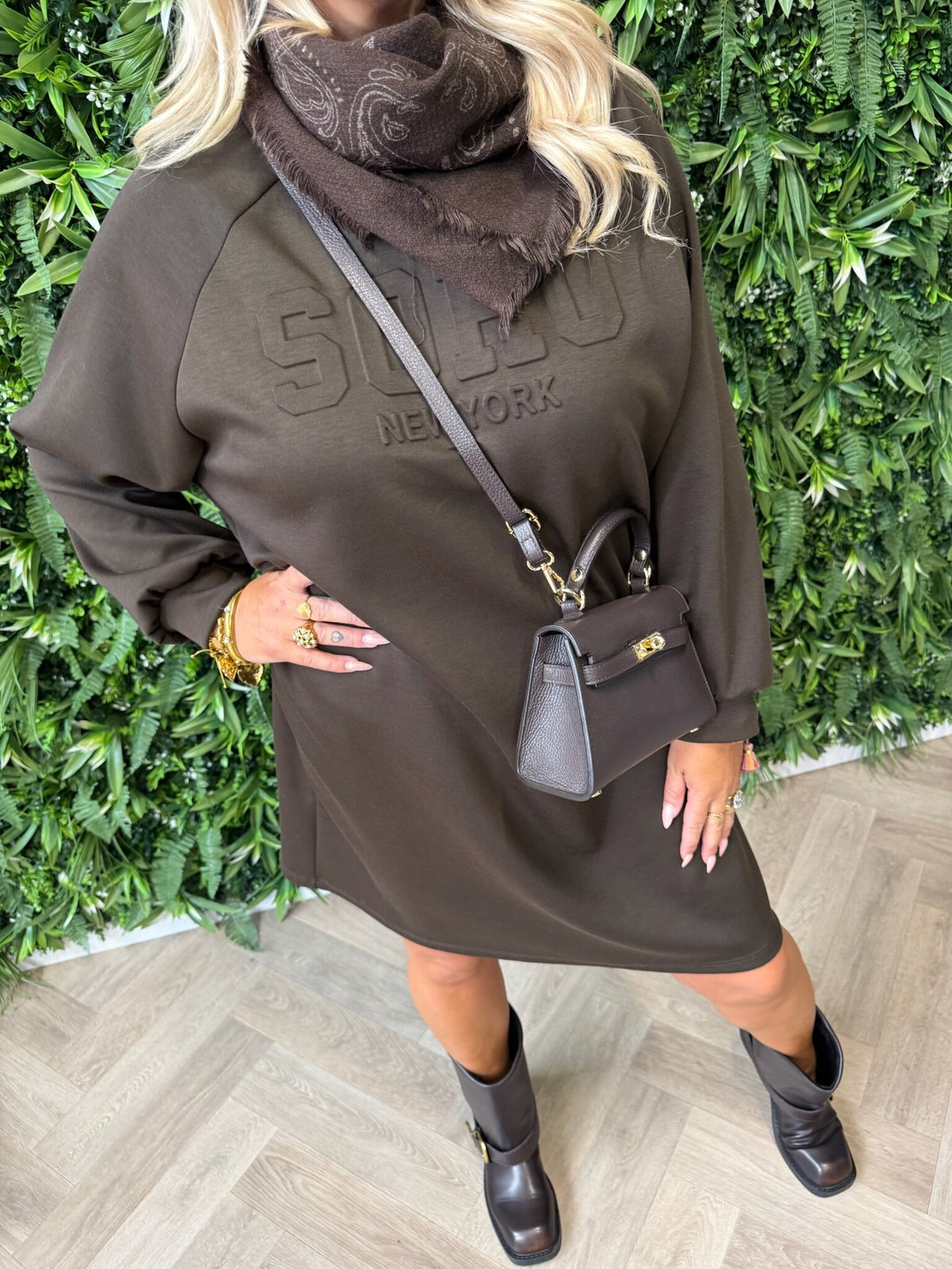 Sweaterdress soho donkerbruin