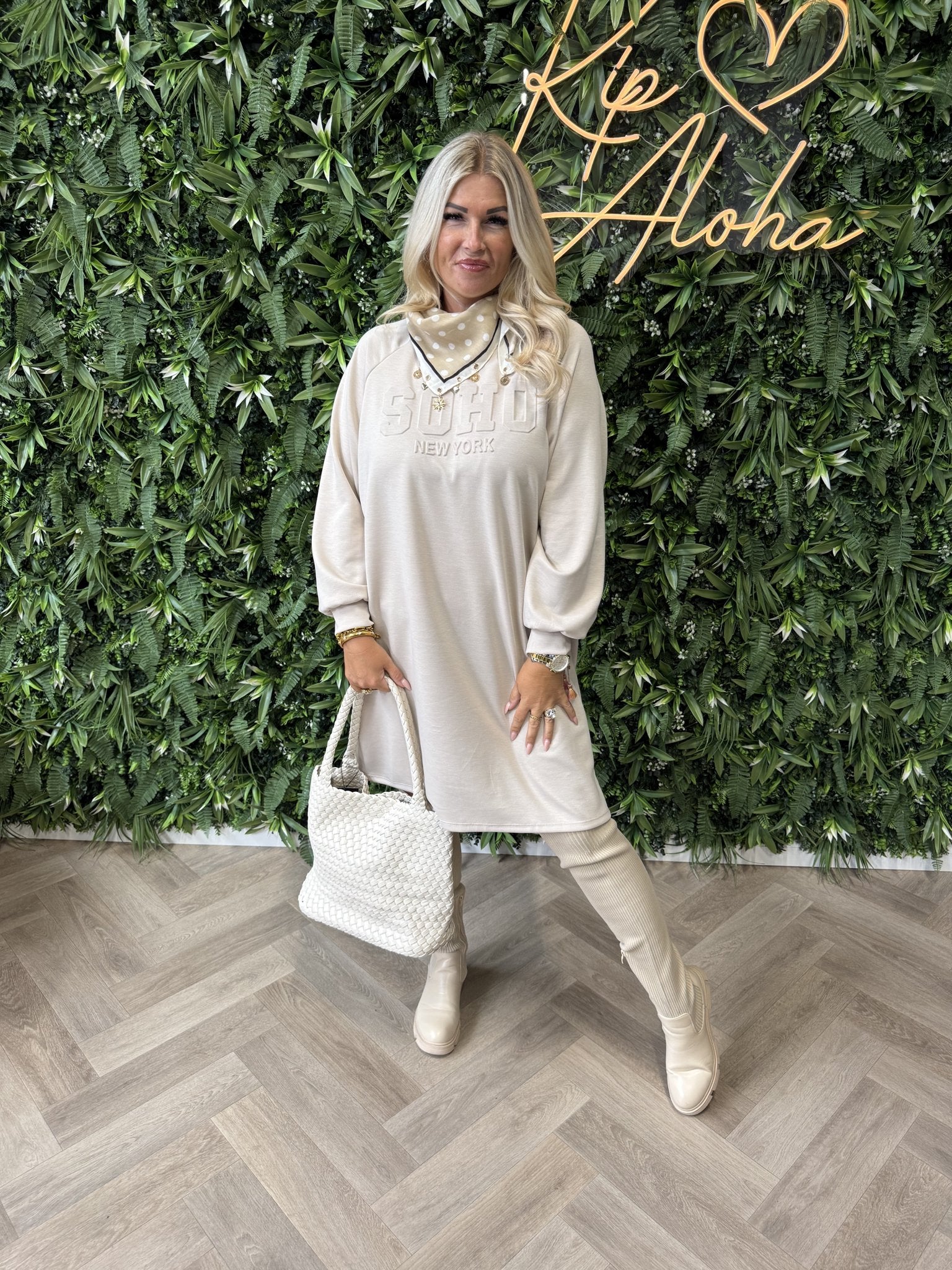 Sweaterdress soho beige