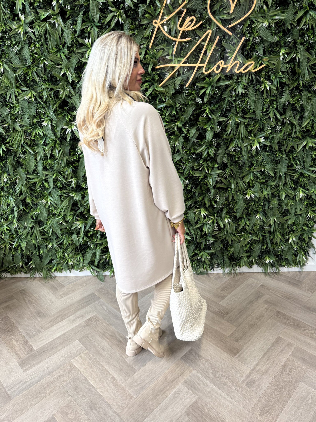 Sweaterdress soho beige