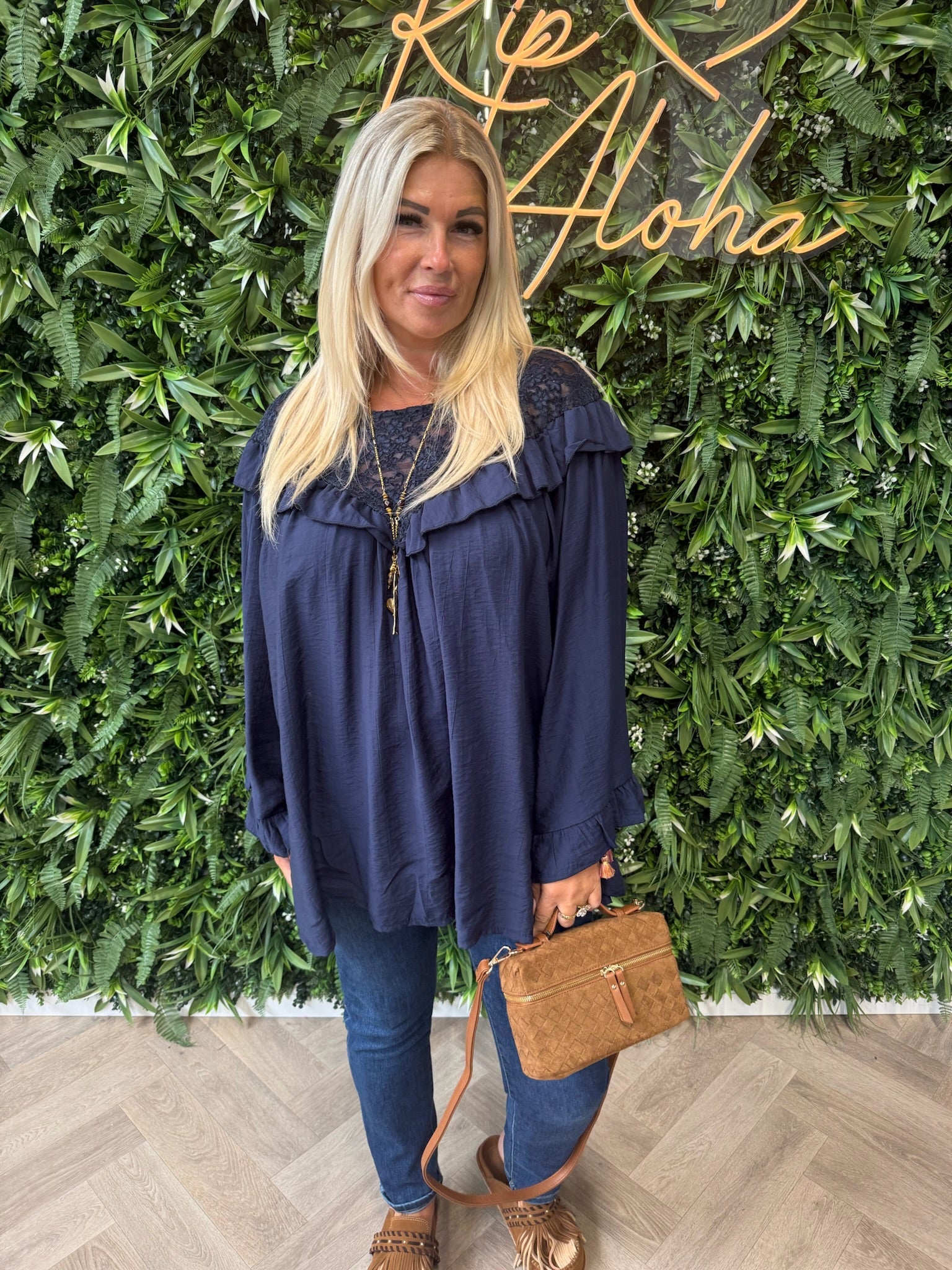 Top met kanten hals marineblauw