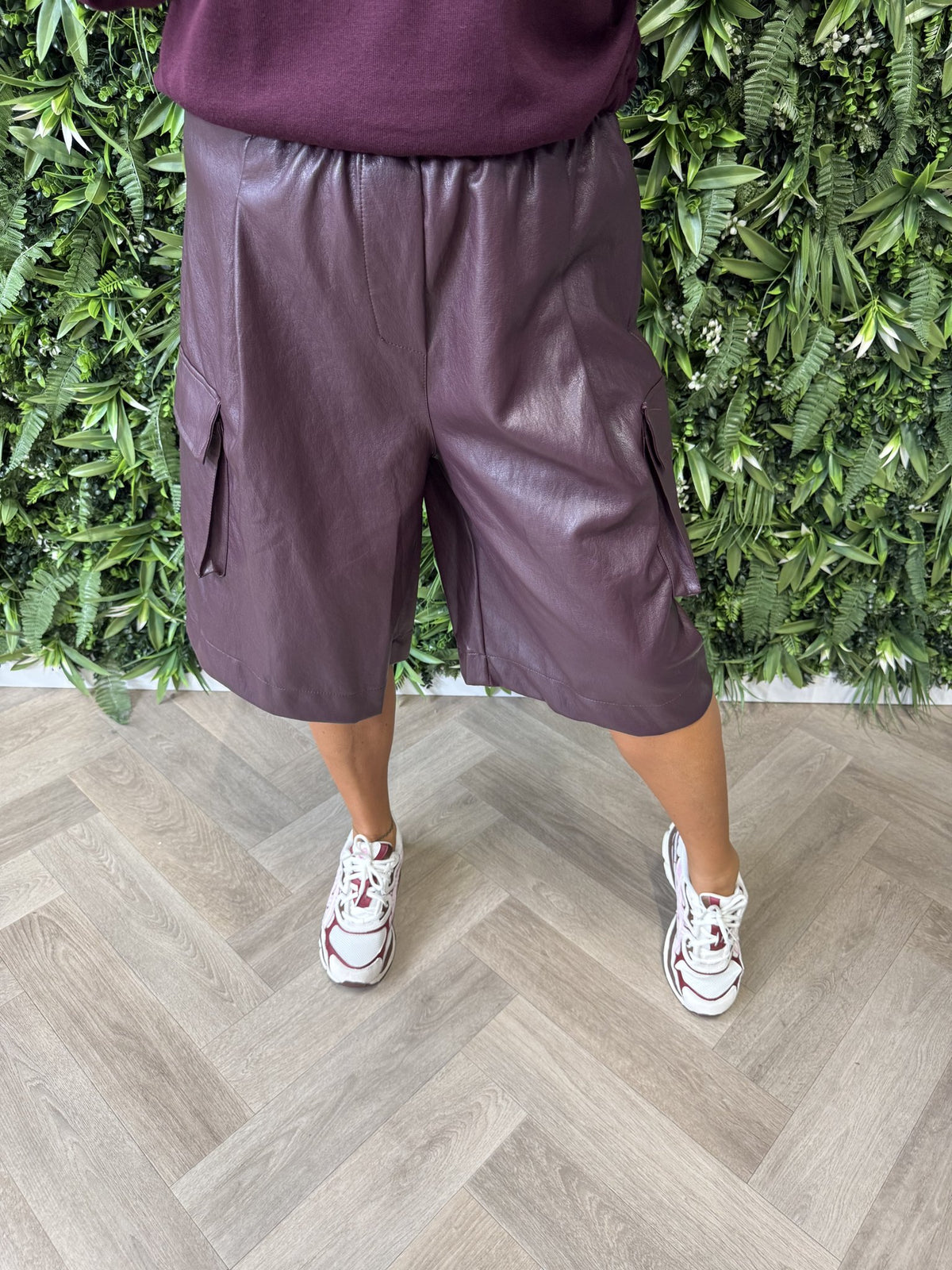 Bermuda cargo leatherlook aubergine