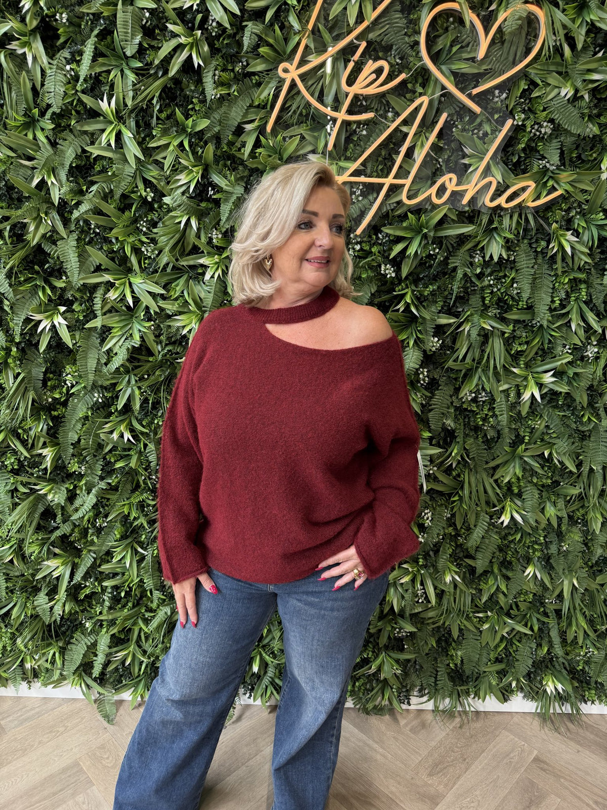 Trui off-shoulder hals detail bordeaux