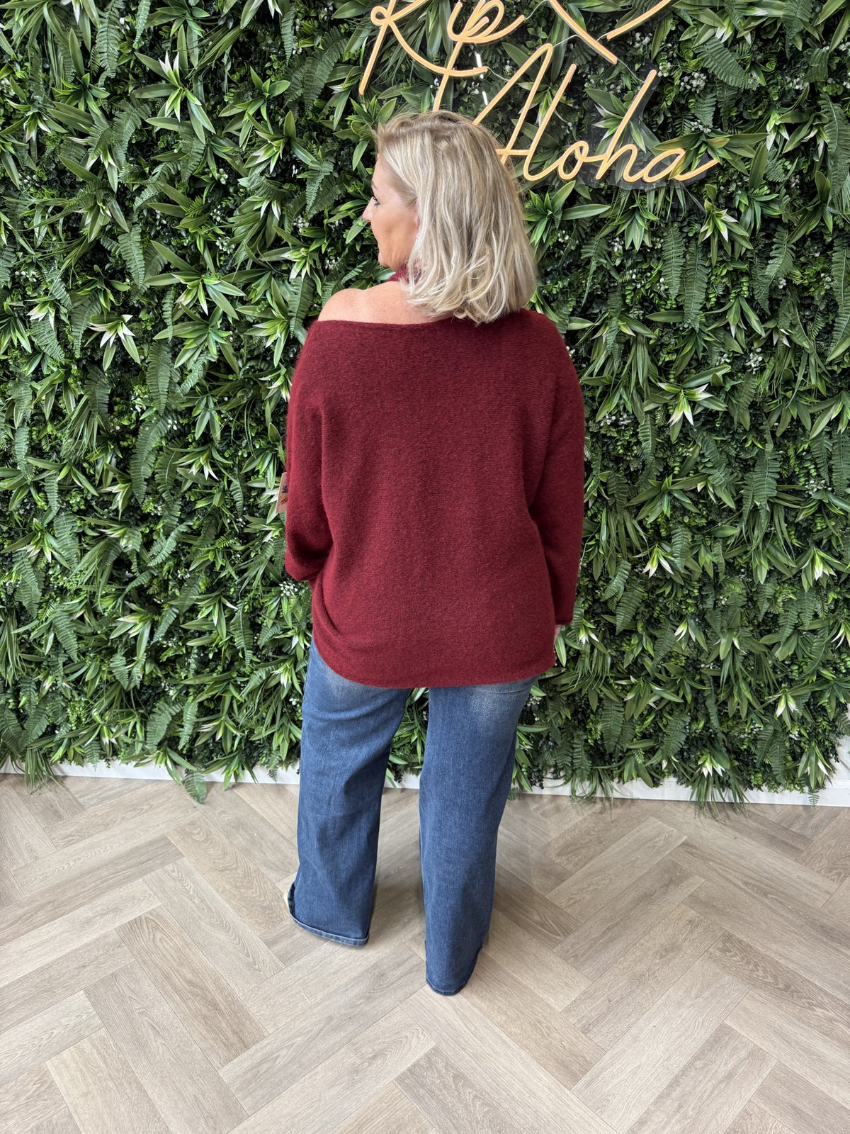 Trui off-shoulder hals detail bordeaux