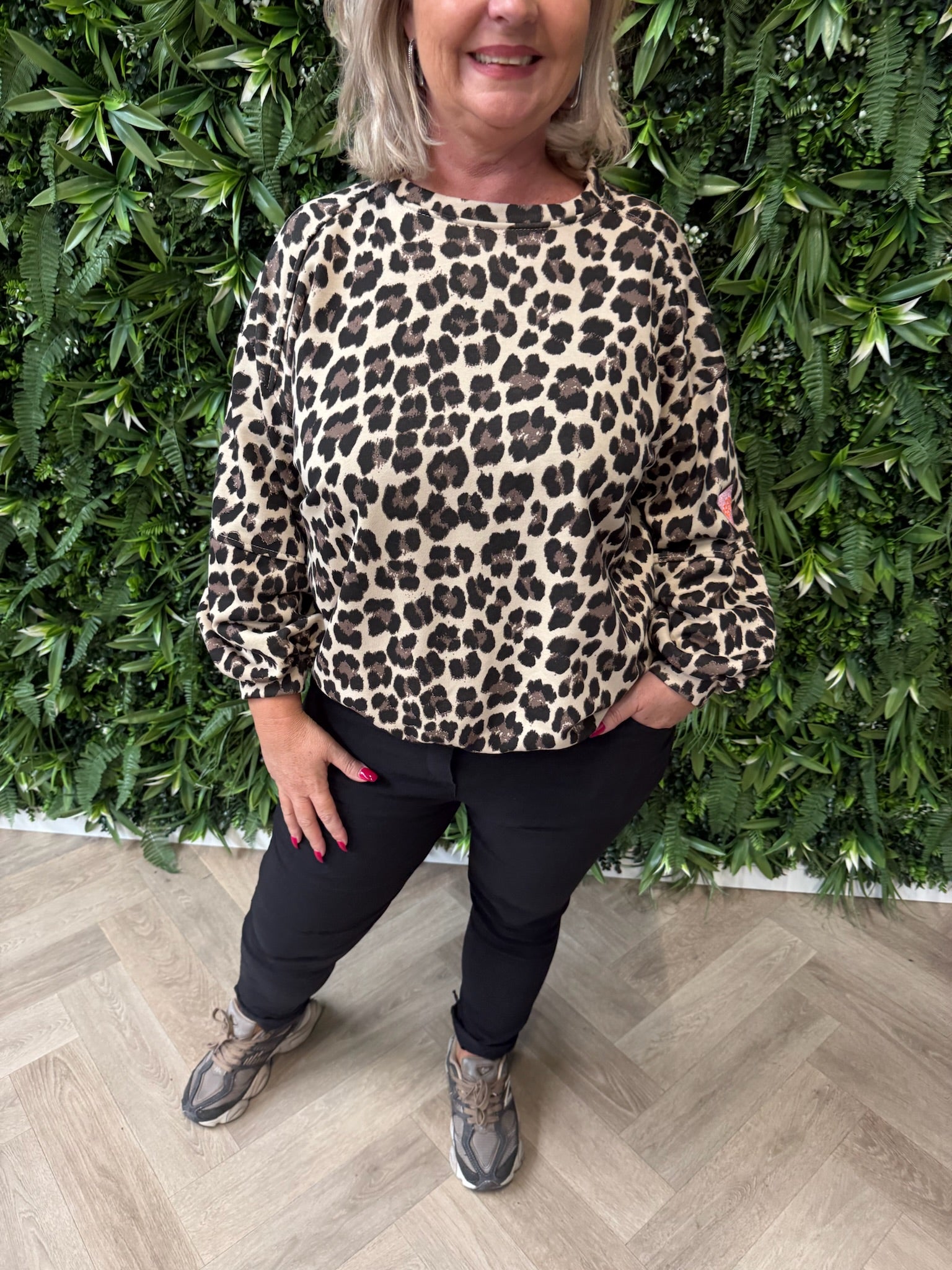 Sweater panter selflove club lichtbruin