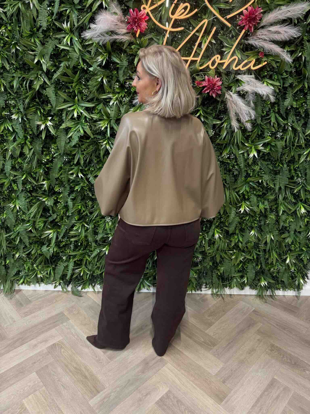 Leatherlook vleermuis top taupe