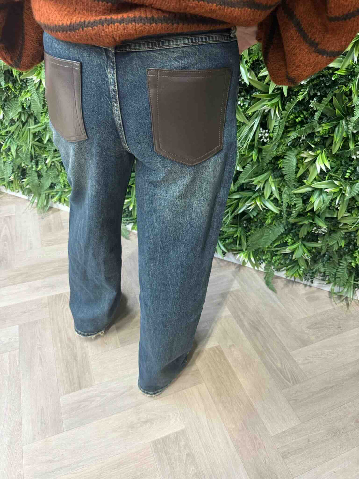 Queen of hearts wide leg met leatherlook kontzakken stonewash