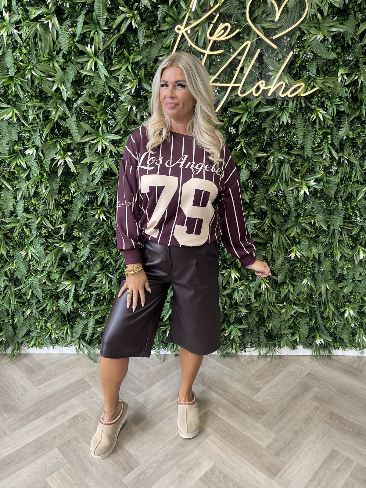 Sweater fijne streepjes LA 79 aubergine