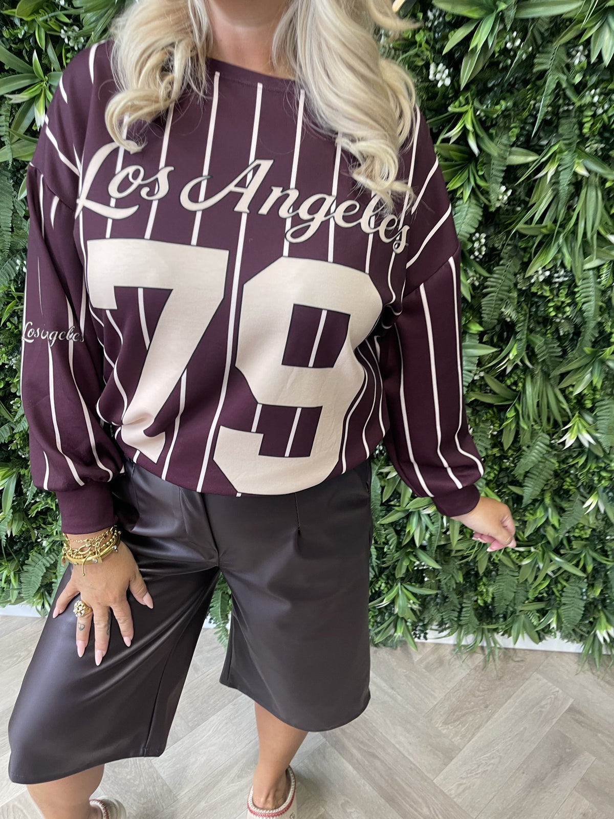 Sweater fijne streepjes LA 79 aubergine
