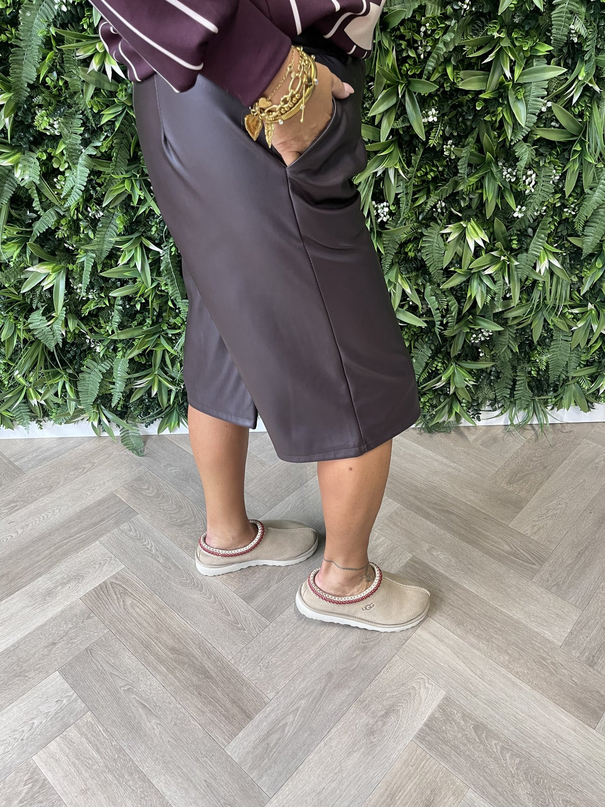 Leatherlook bermuda aubergine