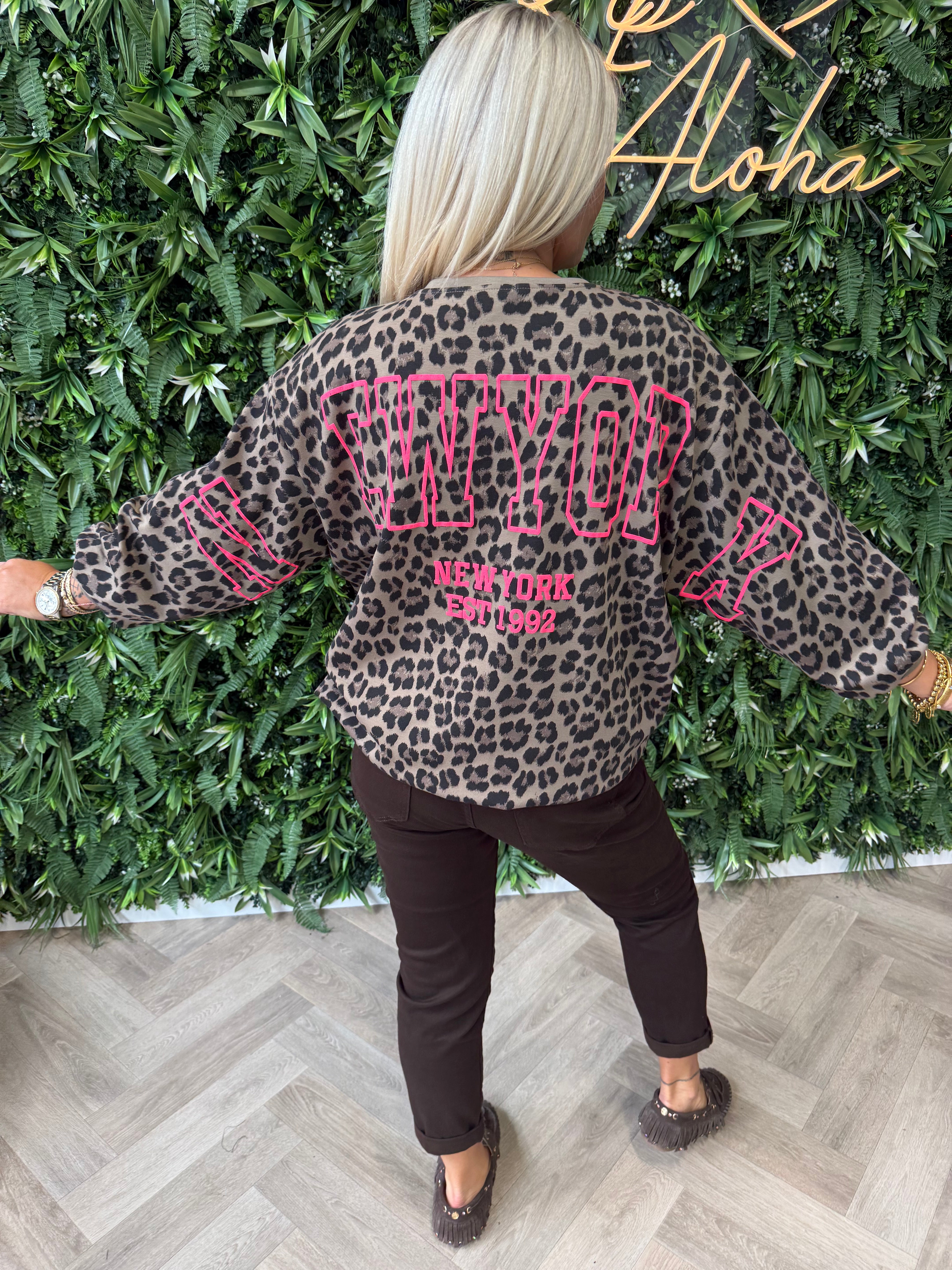 Sweater panterprint new york lichtbruin