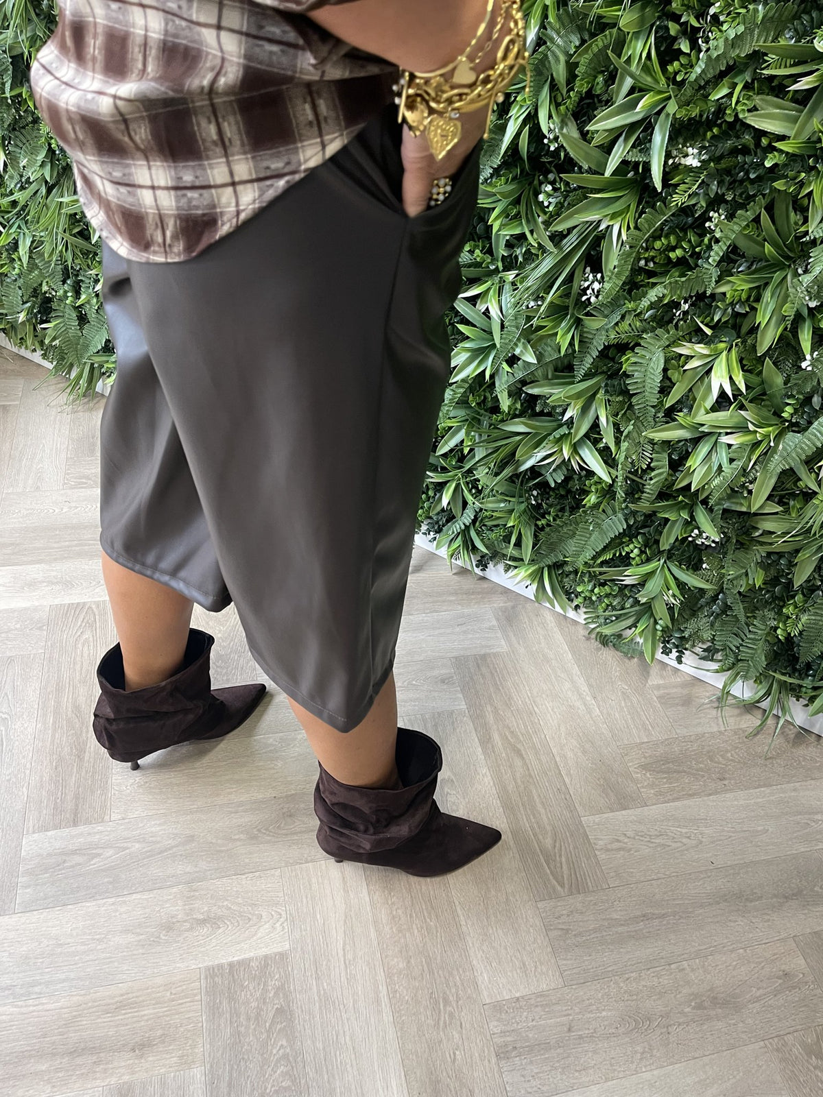 Leatherlook bermuda donkerbruin