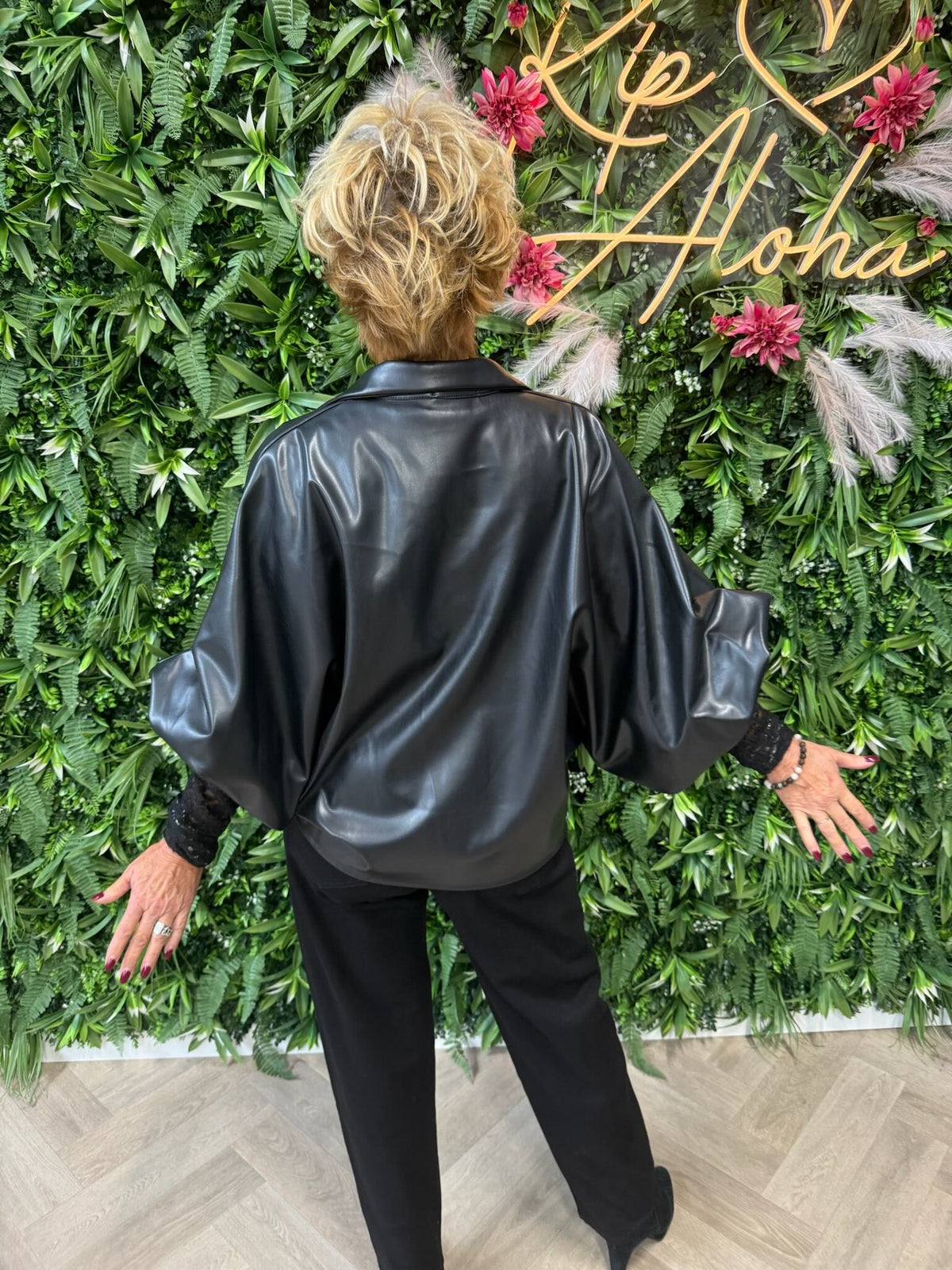 Leatherlook blouse pofmouwen zwart