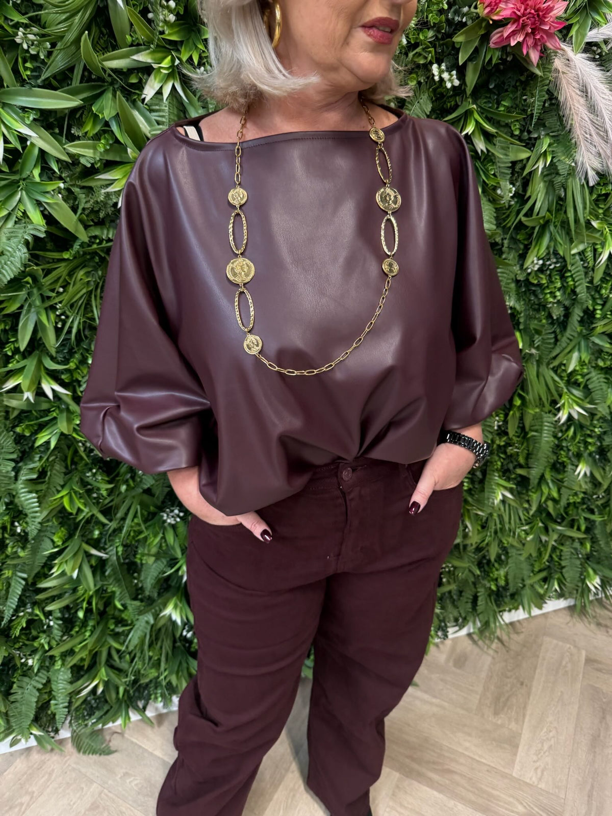 Leatherlook vleermuis top aubergine