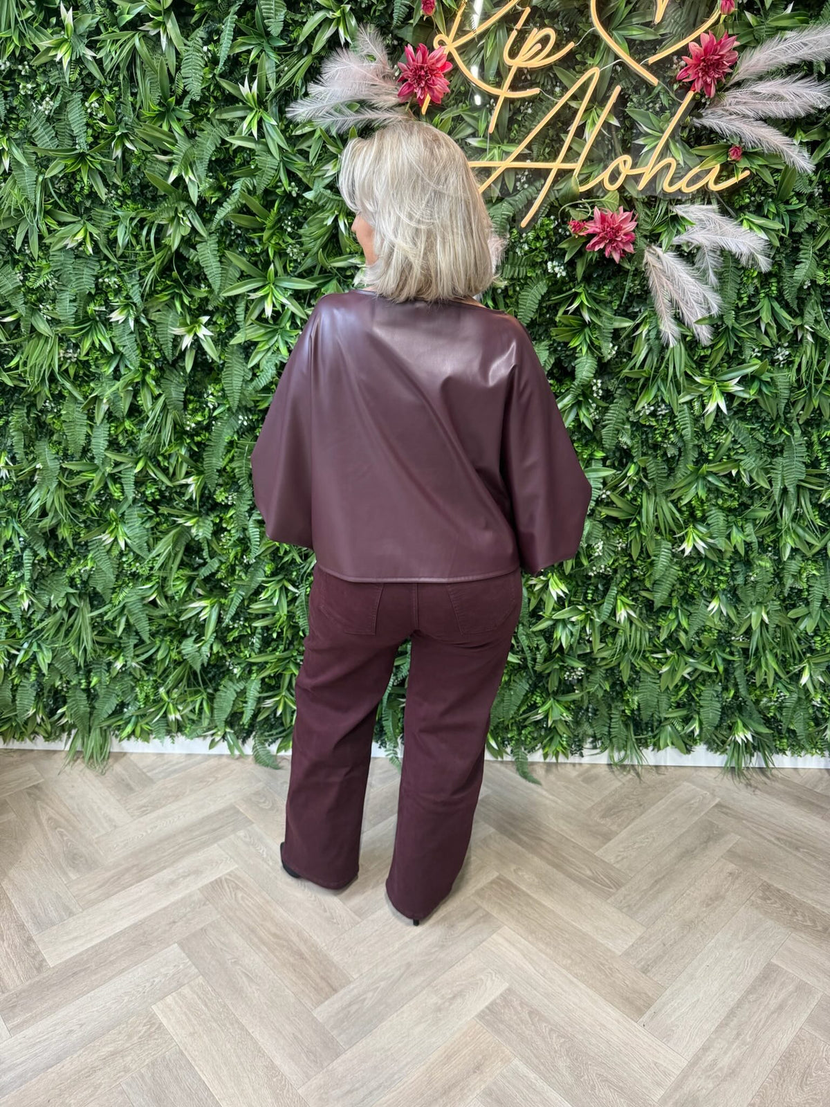 Leatherlook vleermuis top aubergine
