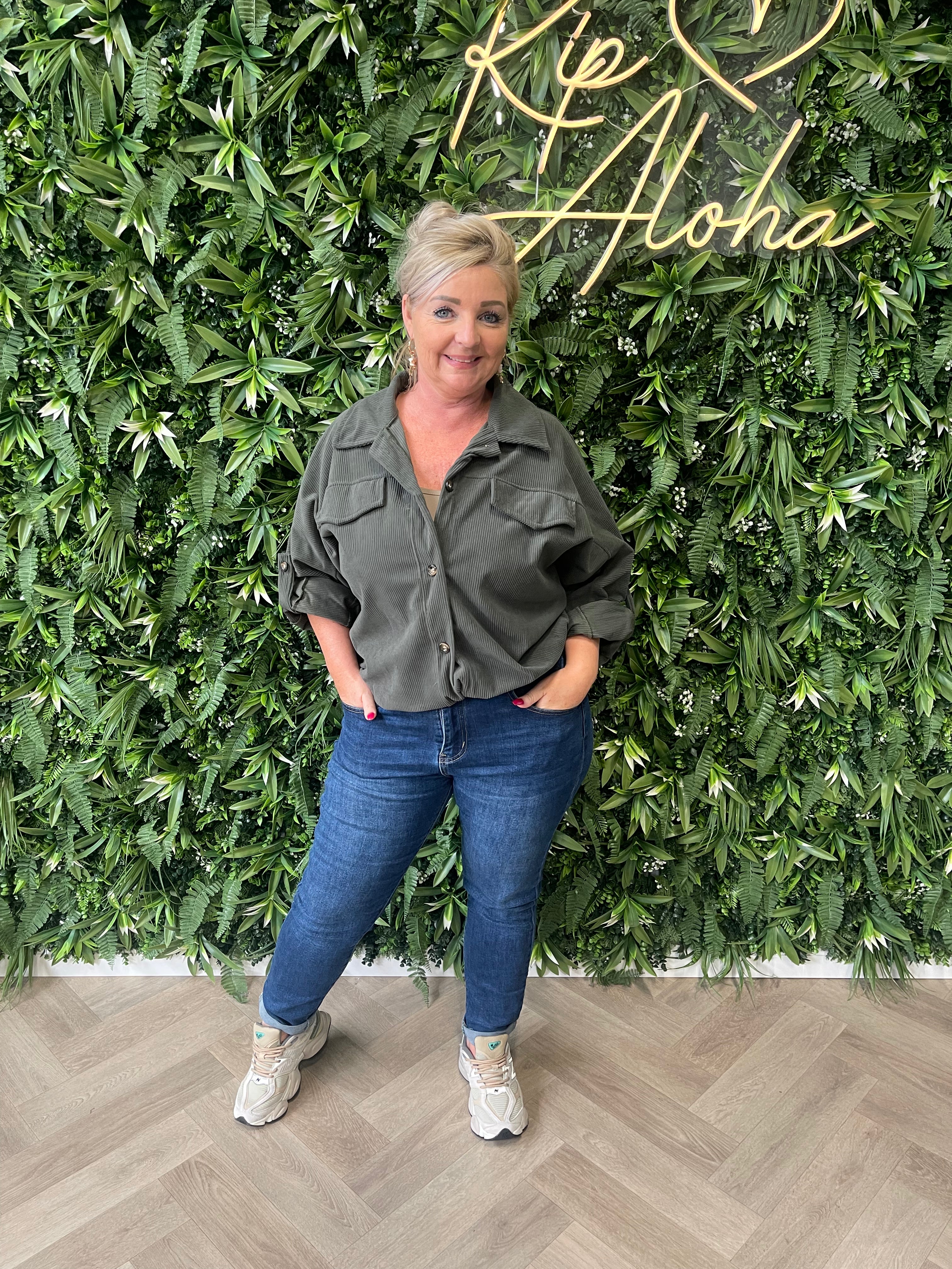 Corduroy blouse met zakken legergroen