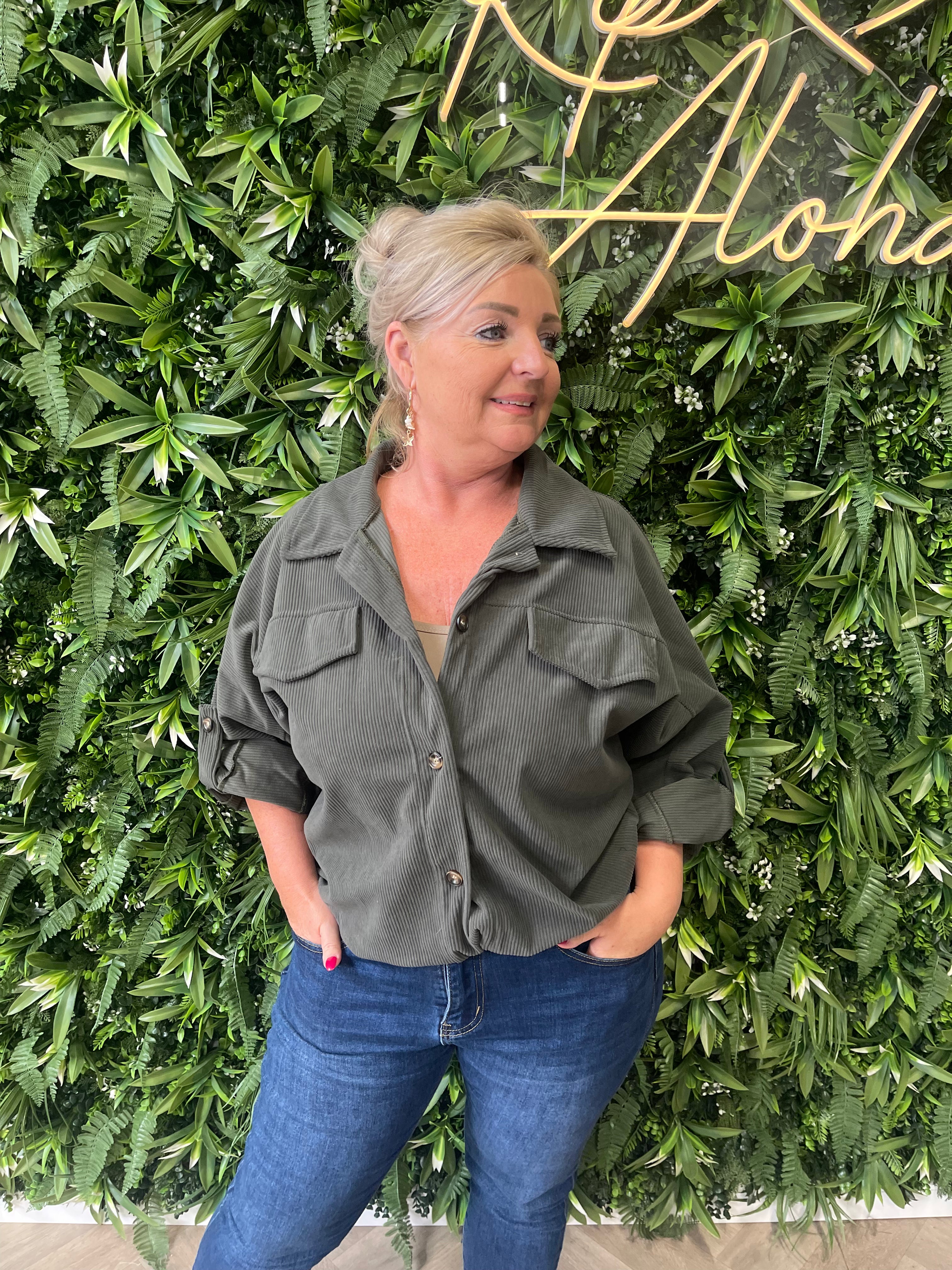 Corduroy blouse met zakken legergroen