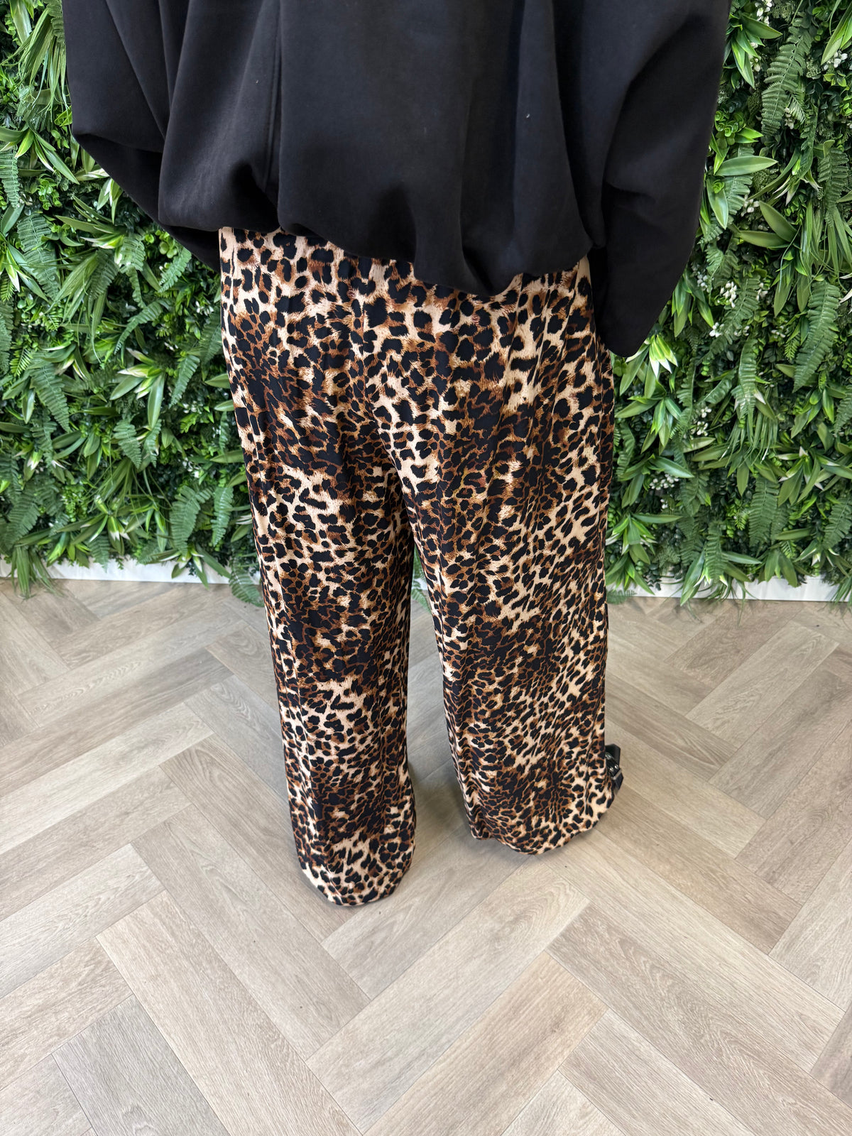 Wijde broek panter print beige