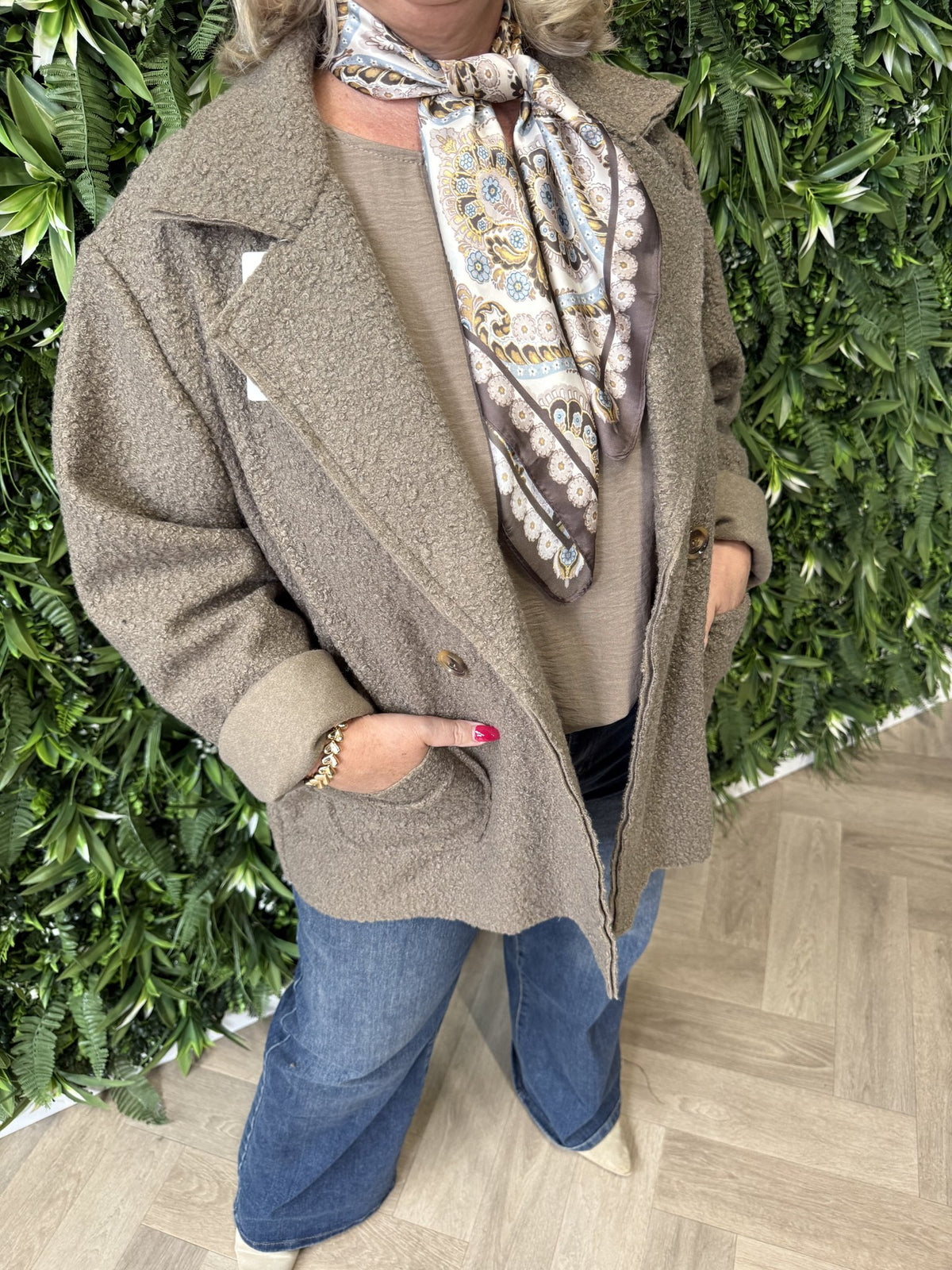 Korte teddy jas taupe