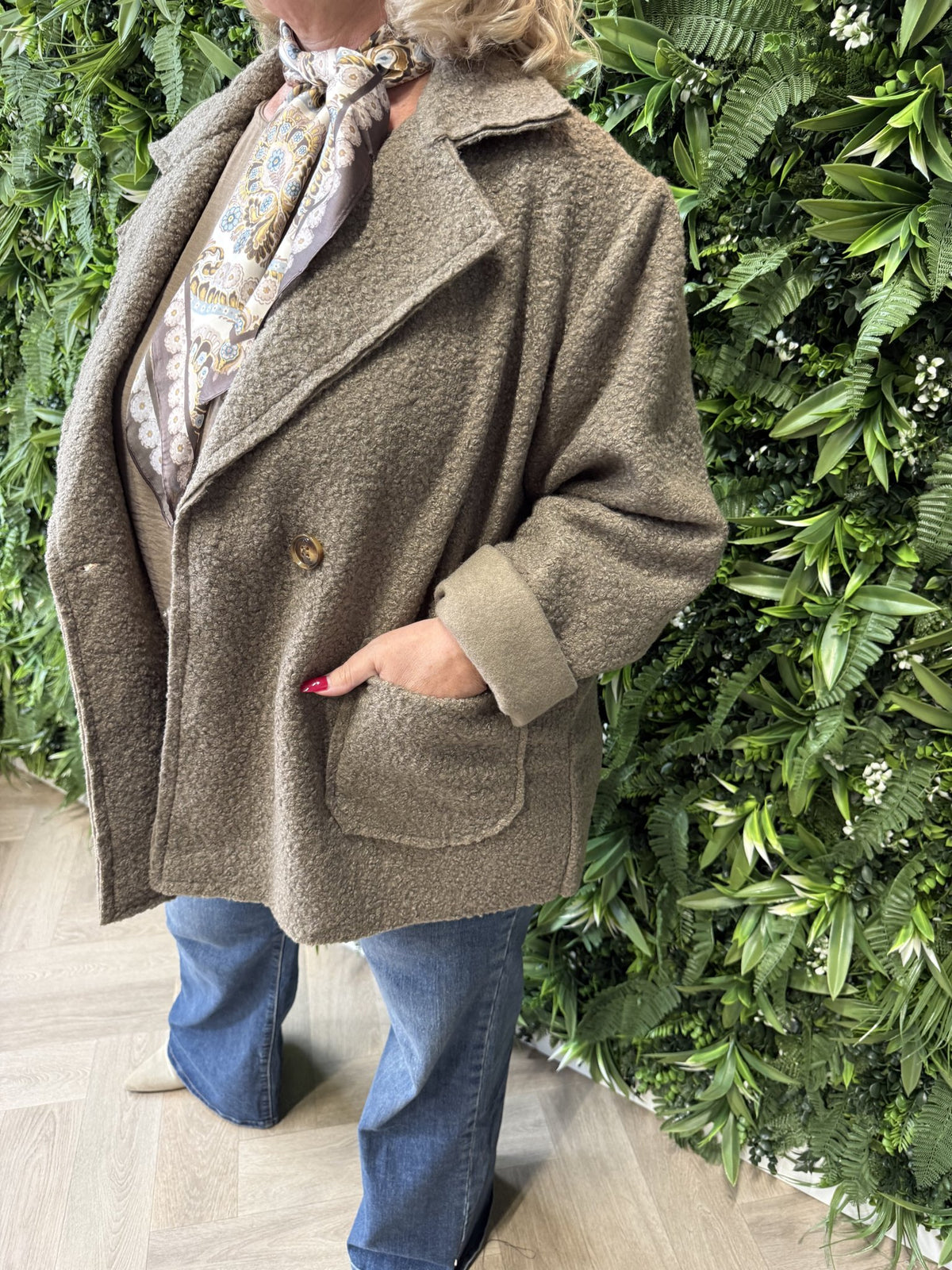 Korte teddy jas taupe
