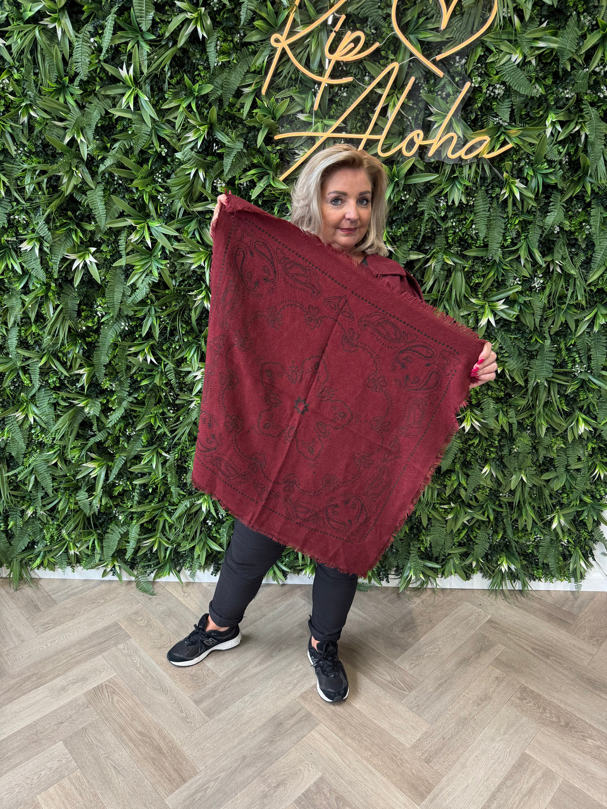 Kort sjaaltje gebreid paisley print bordeaux