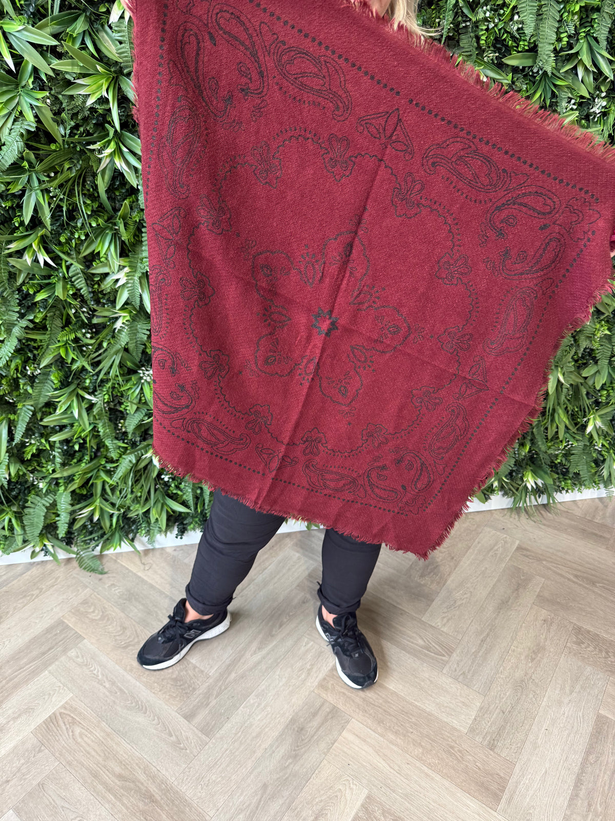 Kort sjaaltje gebreid paisley print bordeaux