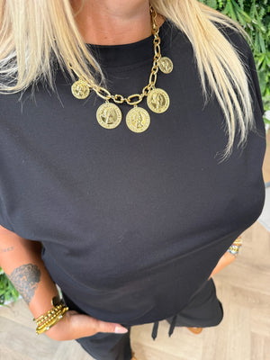 Korte stainless steel ketting met brede schakels en munten goud