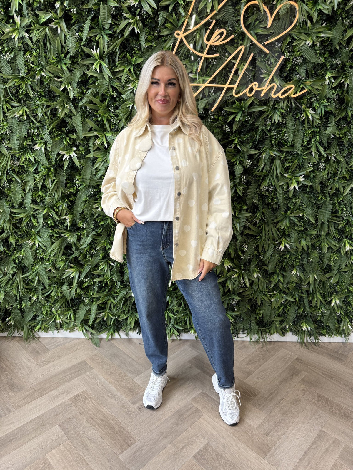 Denim blouse hartjes grote knopen creme