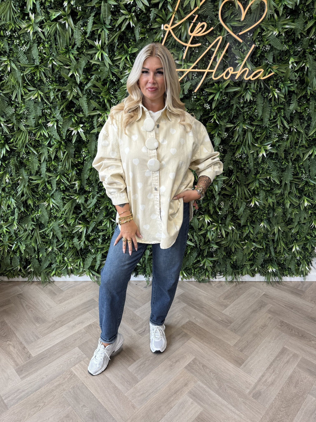 Denim blouse hartjes grote knopen creme