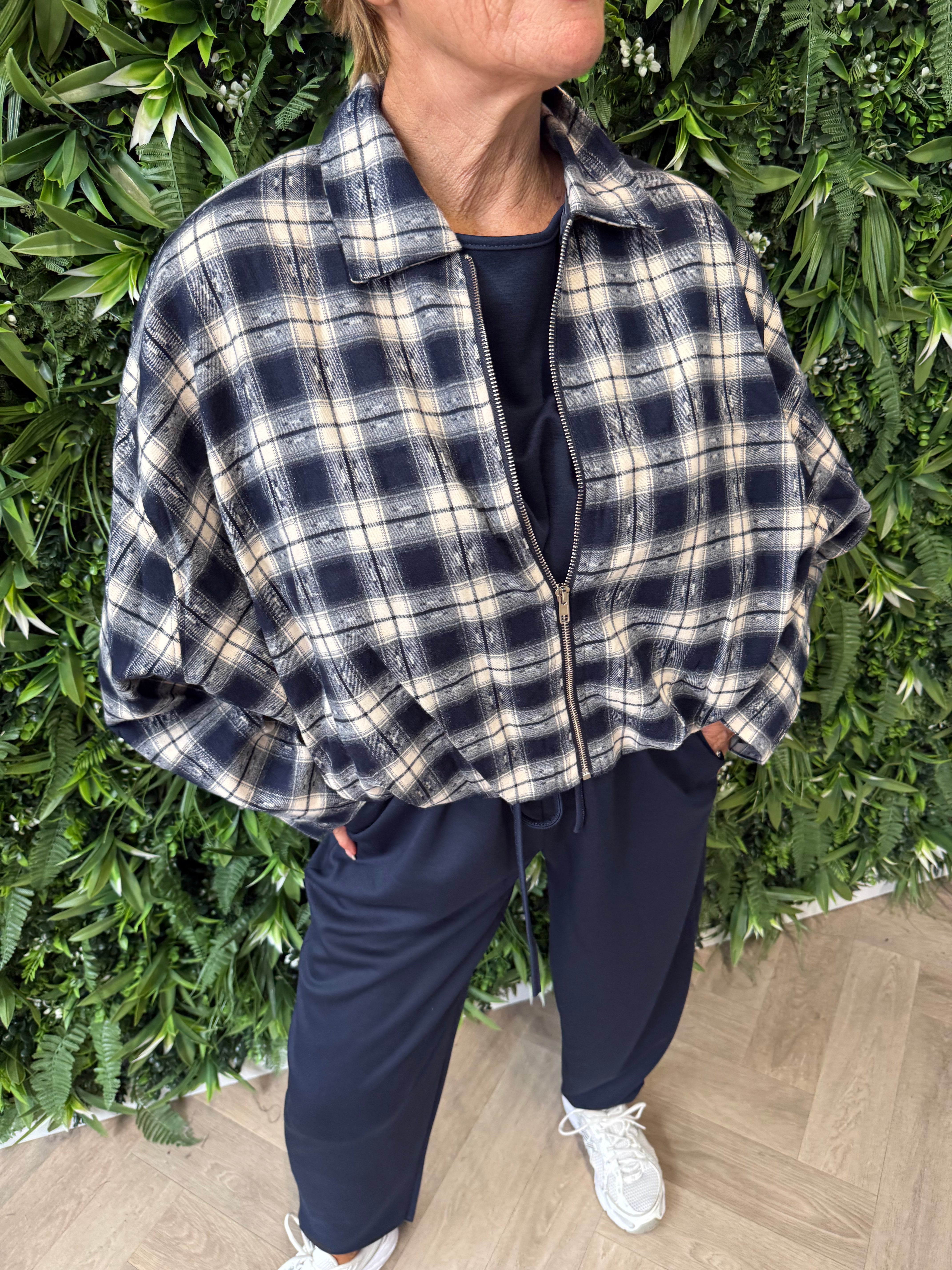 Korte bomber ruit patroon blauw
