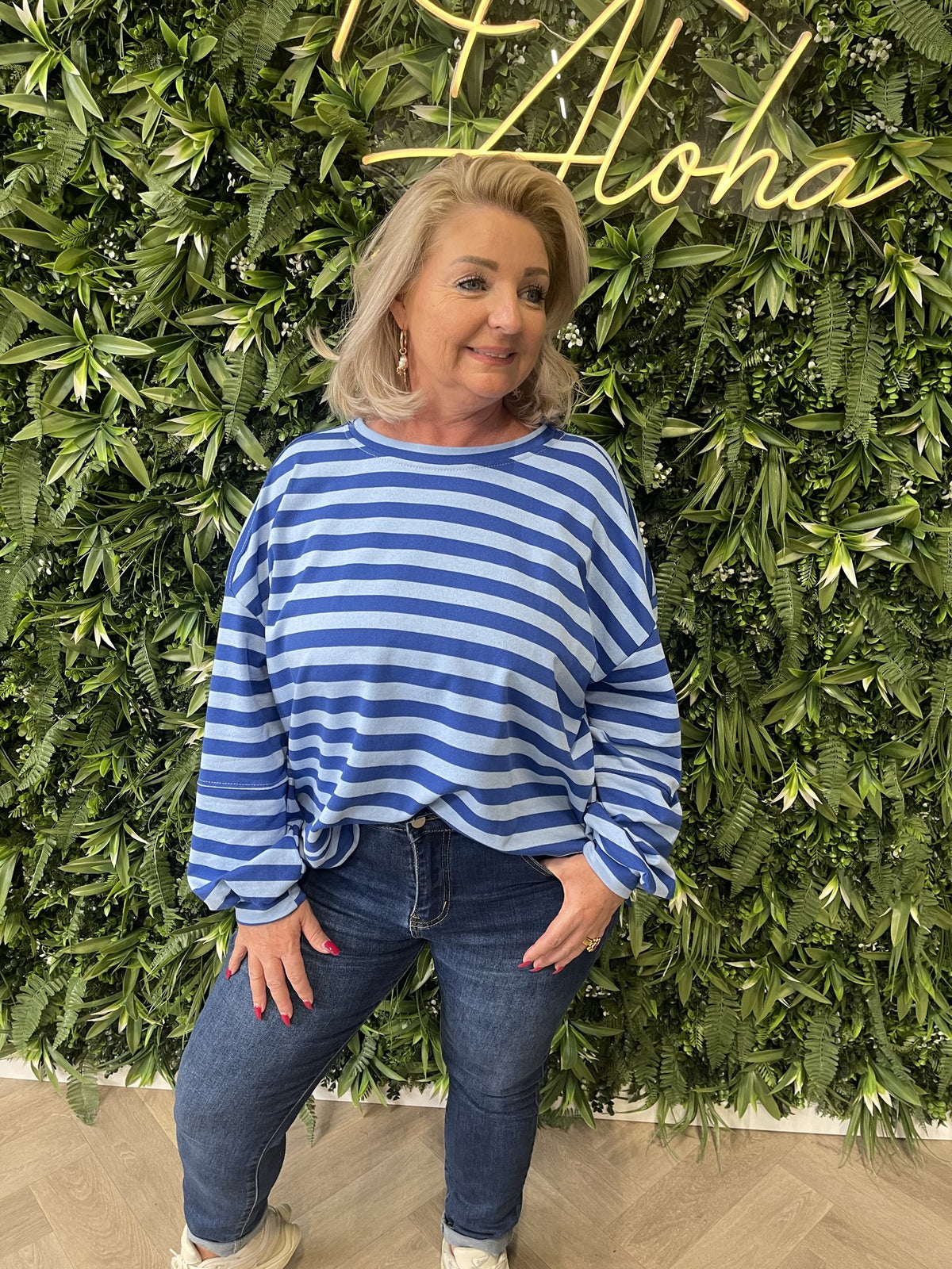 Sweater strepen more amore applicatie lichtblauw/blauw