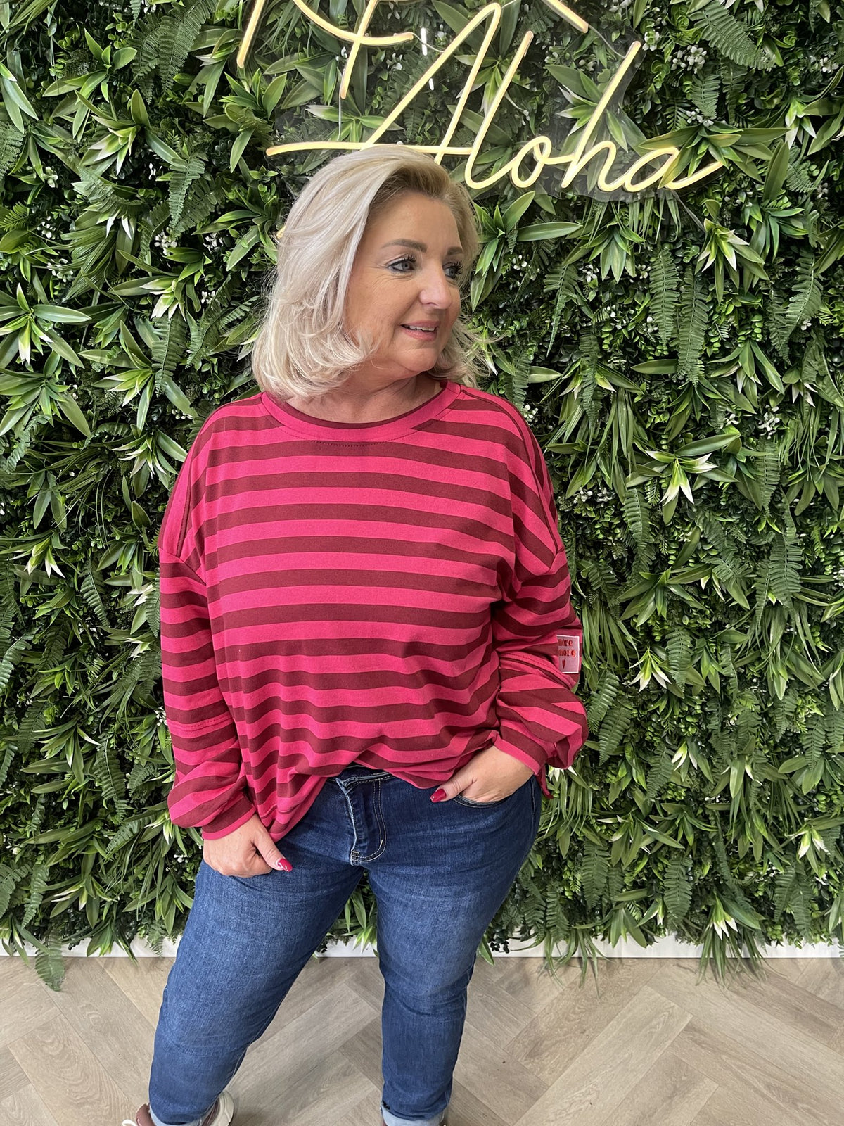 Sweater strepen more amore applicatie fuchsia/bordeaux
