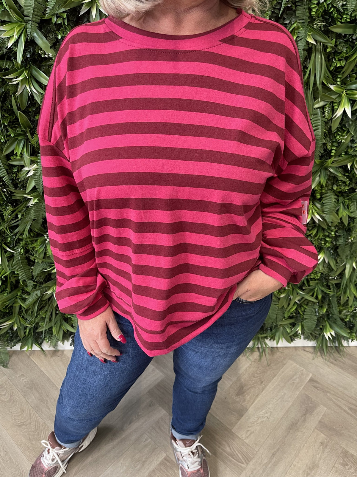 Sweater strepen more amore applicatie fuchsia/bordeaux