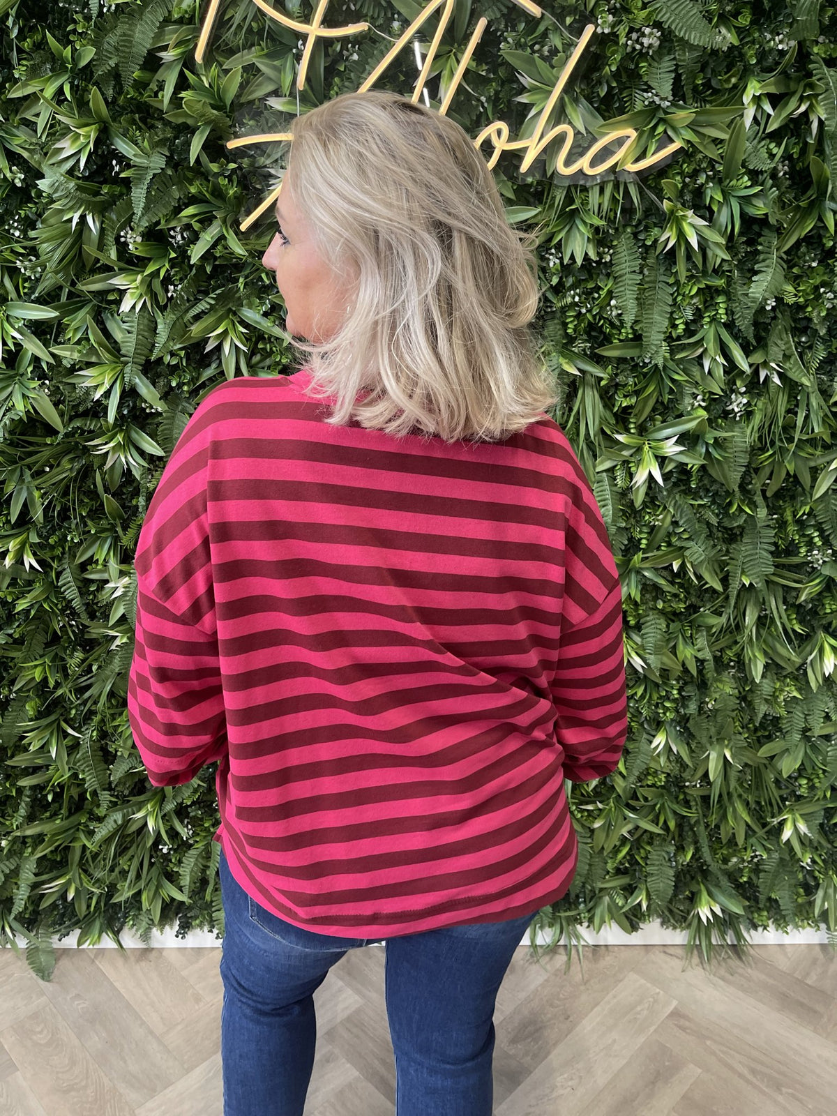 Sweater strepen more amore applicatie fuchsia/bordeaux