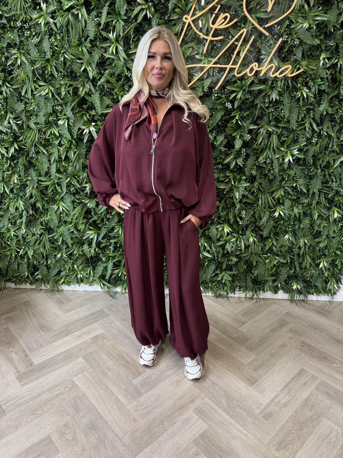 Tweedelig vest pak met kraag bordeaux