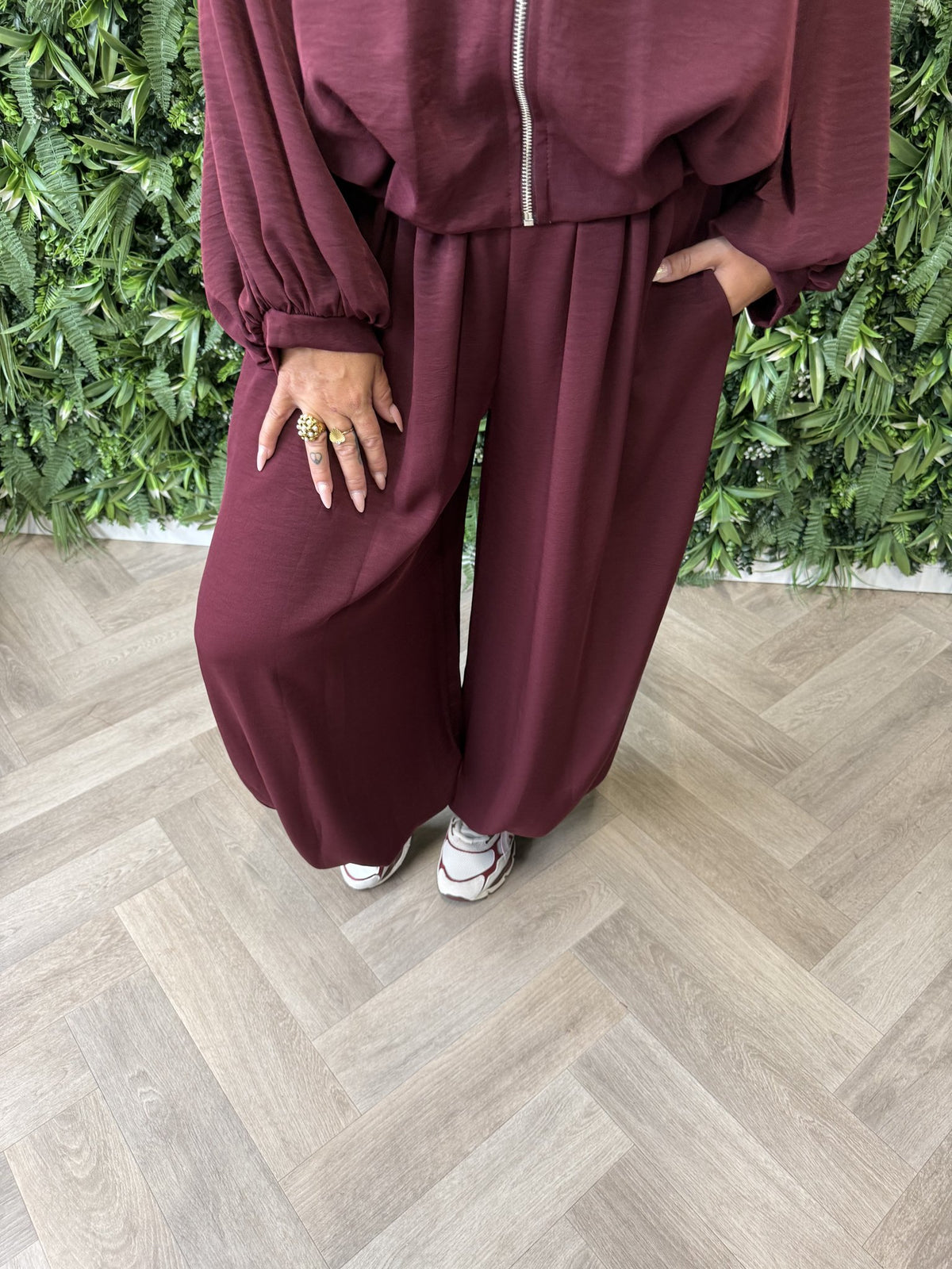 Tweedelig vest pak met kraag bordeaux