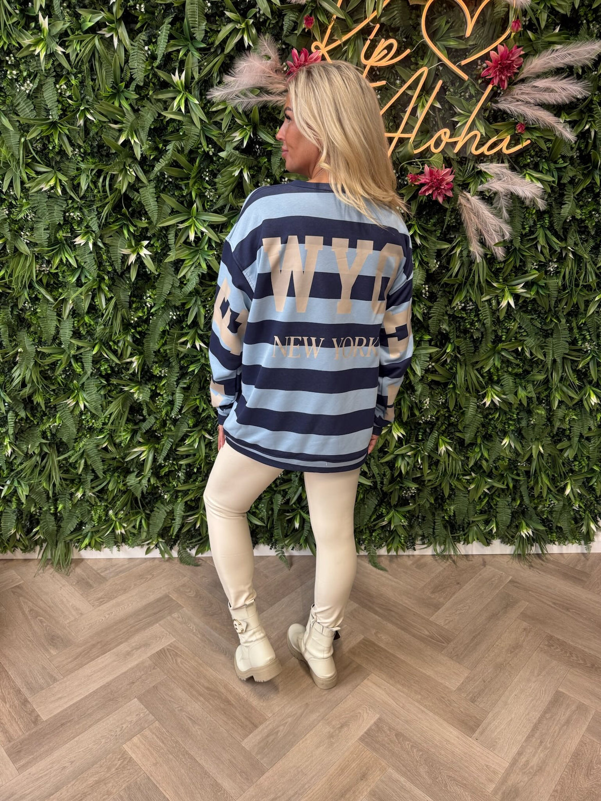 Sweater NewYork strepen lichtblauw