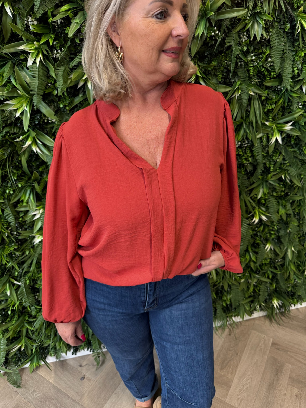 Blouse roezel met pofmouwen brique