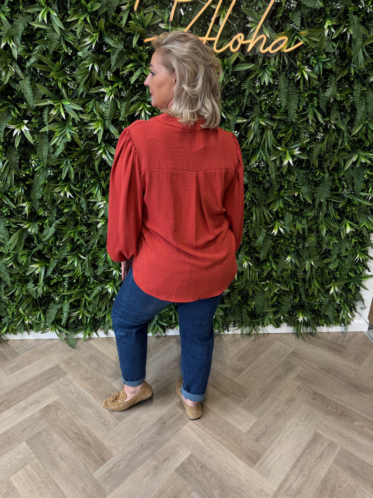 Blouse roezel met pofmouwen brique