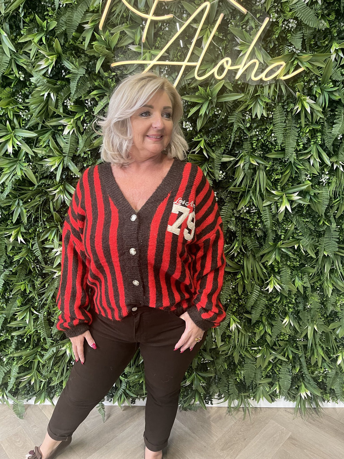 Gebreid vest strepen Los Angeles rood/bruin